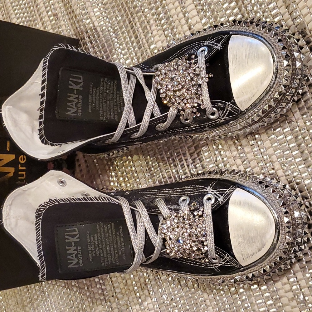 Women NAN-KU Sneaker